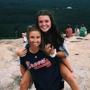 Meet your Posher, Alexis